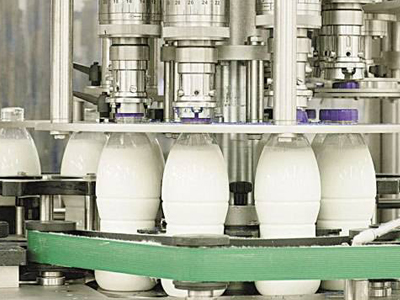 Σε θέση μάχης κτηνοτρόφοι – γαλακτοβιομηχανίες ελέω ΦΠΑ